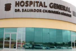 Médicos del Hospital General Salvador Chavarría buscan estabilizar al paciente, cuya herida perforo un órgano vital.