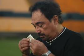 El histórico delantero mexicano recordó sus inicios como profesional en 1976 y agradeció al fútbol por los logros que marcaron su vida.