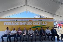 En la inauguración participaron representantes de cámaras empresariales, universidades, organismos patronales y autoridades estatales.