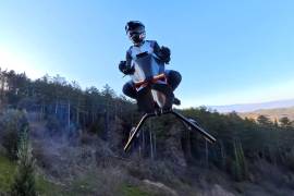 La Volonaut Airbike ya se puede reservar. Conoce cuánto cuesta la moto voladora, cómo funciona, qué velocidad alcanza y cuánto tiempo puede volar.