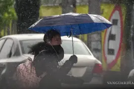 Interacción entre vaguada en niveles medios y altos de la atmósfera en el noroeste del país, canal de baja presión sobre la Mesa del Norte y paso de la corriente en chorro subtropical, propiciarán lluvias muy fuertes.