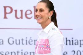 Sheinbaum descartó cambios en su gabinete a corto plazo y dijo que la Secretaría Anticorrupción puede investigar a Carlos Ulloa por sus propiedades.