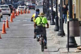 La administración de Javier Díaz González avanza en un proyecto para incrementar la infraestructura ciclista en Saltillo, que incluye la instalación de racks en unidades de transporte público y la mejora de ciclovías.