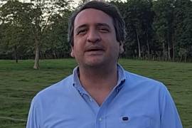Andrés Manuel López Beltrán se registró este jueves como aspirante a la Coordinación Estatal de la Defensa de la Transformación y la Soberanía Nacional del Distrito 6 de Tabasco.