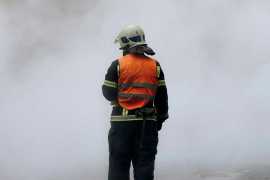Una explosión en el taller de reciclaje del Ceinjure de Puerto Vallarta causó la muerte de dos internos y dejó varios lesionados, movilizando a fuerzas de seguridad y emergencias