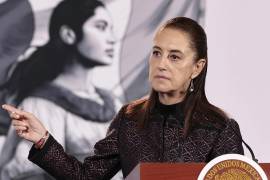 Sheinbaum aseguró que la derecha promueve desigualdad y autoritarismo y advirtió sobre posibles intentos de intervención extranjera en México.