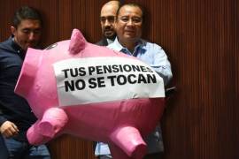 Frenan Fondo de Pensiones para el Bienestar por cambios a dictamen: La oposición señala ajustes al documento, por lo que el dictamen vuelve a comisiones y se podría discutir hasta el 22 de abril.
