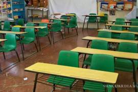 Un aula vacía en la Escuela Primaria “Sabinas”, que permanece sin actividad debido a las constantes ausencias del profesor.