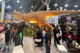 Coahuila también quiere el premio al mejor stand, para lo que su as bajo la manga es el el enorme dinosaurio animatronic.