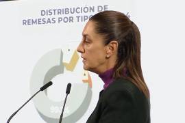 La presidenta Claudia Sheinbaum anunció que el impuesto a las remesas será del 1% únicamente en envíos en efectivo, pero los paisanos podrán recibir un reembolso total si usan la tarjeta Finabien. Las transferencias electrónicas estarán completamente exentas.