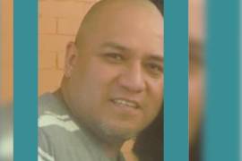 La ficha oficial de la Comisión de Búsqueda de Coahuila con los datos y señas particulares de Roberto Guzmán Quiroz, reportado como desaparecido en Piedras Negras.