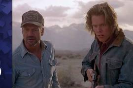 Descubre las 10 películas más repetidas en Canal 5 tras los partidos de fútbol, desde Terror bajo la tierra hasta clásicos familiares.