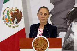 La presidenta Claudia Sheinbaum cuestionó la cobertura de TV Azteca sobre el derrame en el Golfo de México, al considerar que ha afectado a sectores turísticos en Veracruz.