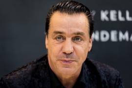 Rammstein está envuelto en un escándalo por presunto abuso sexual, y por ello sus fans han decidido revender sus entradas para próximos conciertos.