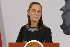 La presidenta informó que durante 2025 dejaron de pagarse cerca de 61 mil millones de pesos del IEPS por posibles irregularidades en el mercado de combustibles.