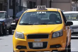 Varios taxistas acudieron al llamado de auxilio de su compañero, quien fue despojado de sus pertenencias por dos delincuentes, en la colonia Australia.
