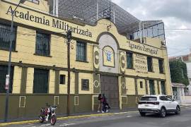 Con la medida, alrededor de 300 estudiantes matriculados en el plantel tendrán que ser reubicados.