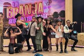 La segunda temporada de La Granja VIP comenzó con 19 celebridades confirmadas y un habitante sorpresa que será revelado este lunes. María Karunna se convirtió en la primera nominada.