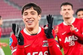 Mateo Chávez fue titular con el AZ Alkmaar en el empate frente al Ajax, consolidando su participación en la Eredivisie y su crecimiento en el fútbol europeo.