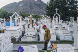 Los panteones Dolores, San Esteban y La Paz estarán abiertos de 8:00 a 20:00 horas durante las visitas por el Día de Muertos.