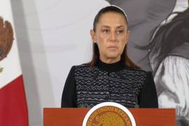 La presidenta Claudia Sheinbaum expresó sus condolencias por la muerte de tres personas durante las celebraciones en CDMX tras el triunfo de México ante Ecuador en el Mundial 2026 y anunció apoyo para sus familiares.