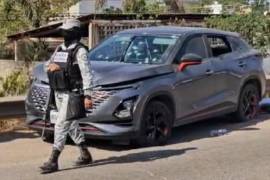 Dos camionetas con reporte de robo fueron decomisadas por las autoridades.