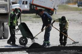 Las cuadrillas municipales atenderán tanto calles de colonias como avenidas principales afectadas por el deterioro del pavimento.