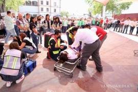 Para afinar los detalles al enfrentar alguna contingencia, se prepara una serie de simulacros.