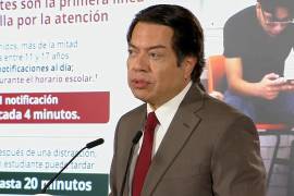 La SEP alertó que estudiantes reciben hasta 237 notificaciones al día y señaló que los celulares dificultan la concentración en las aulas.