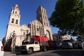 La calle Hidalgo del centro de Saltillo, cerrada al tráfico durante las festividades del Santo Cristo.