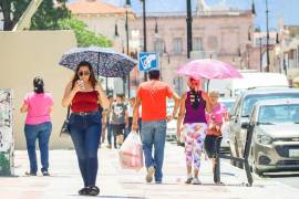 Las autoridades recomiendan tomar precauciones y mantenerse informados a través de fuentes oficiales como SMN y Conagua para evitar riesgos asociados a las lluvias, los vientos intensos y el calor extremo.