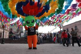 La celebración de Halloween en el Centro Histórico de Saltillo reunió a una multitud de niños, adolescentes y familias.