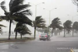 La depresión tropical Trece-E se ha intensificado cerca de las 9:00 horas del viernes a la tormenta tropical “Mario”, la cual continúa desplazándose paralela a las costas de Guerrero y Michoacán.