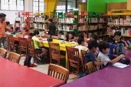 1. Cerca de 140 bibliotecas públicas de Coahuila participan en las actividades de verano para fomentar la lectura entre niñas y niños.