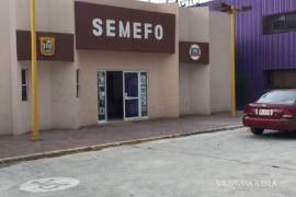 El cuerpo de la joven fue llevado a la SEMEFO.