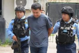 Un ciudadano mexicano fue detenido en Honduras tras ser señalado de presuntamente manipular cajeros automáticos (ATM) mediante un teléfono celular y un algoritmo informático para retirar más de 190 mil lempiras, equivalentes a unos 123 mil pesos mexicanos.