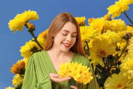 El 21 de marzo se regalan flores amarillas por la llegada de la primavera, su simbolismo y su popularidad impulsada por la cultura y tradiciones recientes.