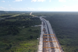 De los 1,554 kilómetros que comprende el Tren Maya, Fonatur apenas reporta vías concluidas en 529 kilómetros