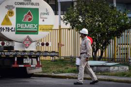 En octubre del año pasado, la canciller Alicia Bárcena reconoció que México estaba mandando petróleo a la isla y se buscaba la forma de que se pudiera cobrar.