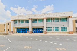 Un estudiante resultó herido por arma de fuego durante un tiroteo en la escuela secundaria Thomas S. Wootton, en Rockville, Maryland.