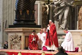 Aquí puedes ver la misa de Vía Crucis de Viernes Santo del Papa Francisco en el Vaticano (En Vivo)