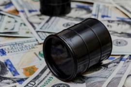 El alza de los precios del crudo y de sus derivados han alcanzado niveles que superan los 100 dólares por barril desde que empezó la guerra en Irán.