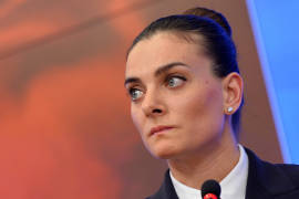 &quot;Gracias por haber enterrado al atletismo&quot;: Yelena Isinbayeva tras la sanción a Rusia