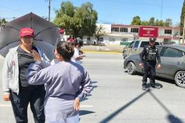 En marzo, personal de enfermería del programa “Salud casa por casa” bloqueó el bulevar Fundadores de Saltillo en demanda del pago de salarios retenidos.