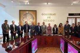 En la firma estuvieron la secretaria de Agricultura y Desarrollo Rural, Columba López, y la consejera jurídica de Presidencia, Luisa María Alcalde.