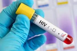 El VIH puede permanecer años sin síntomas, lo que aumenta el riesgo de contagio si no se detecta a tiempo, alertan autoridades sanitarias.