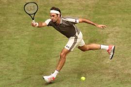 Roger Federer tiene un gran debut en el torneo de Halle