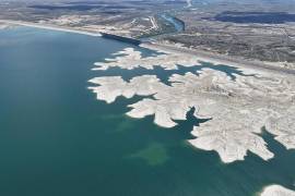 La presa Amistad registra actualmente un nivel de apenas 19.8 por ciento de su capacidad, equivalente a 700 millones de metros cúbicos de agua.