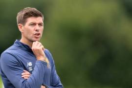 Steven Gerrard sería técnico de un jugador mexicano