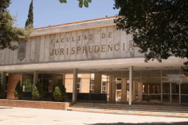 Autoridades universitarias señalaron que la relación entre docentes y alumnos debe mantenerse dentro de los principios formativos de la institución.